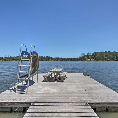 House With Dock And Slide Situated On Lake Sinclair! Sparta Zewnętrze zdjęcie
