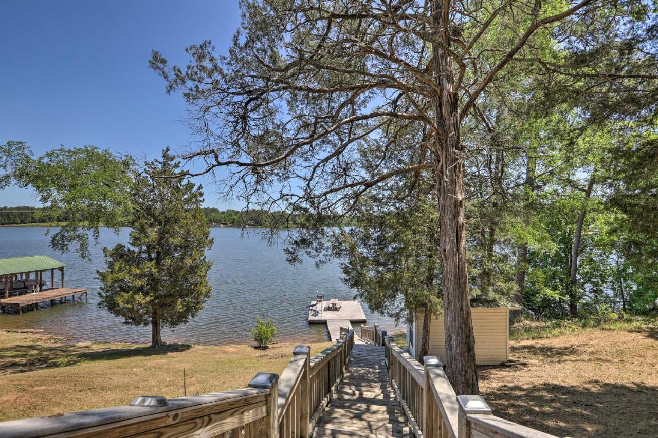 House With Dock And Slide Situated On Lake Sinclair! Sparta Zewnętrze zdjęcie