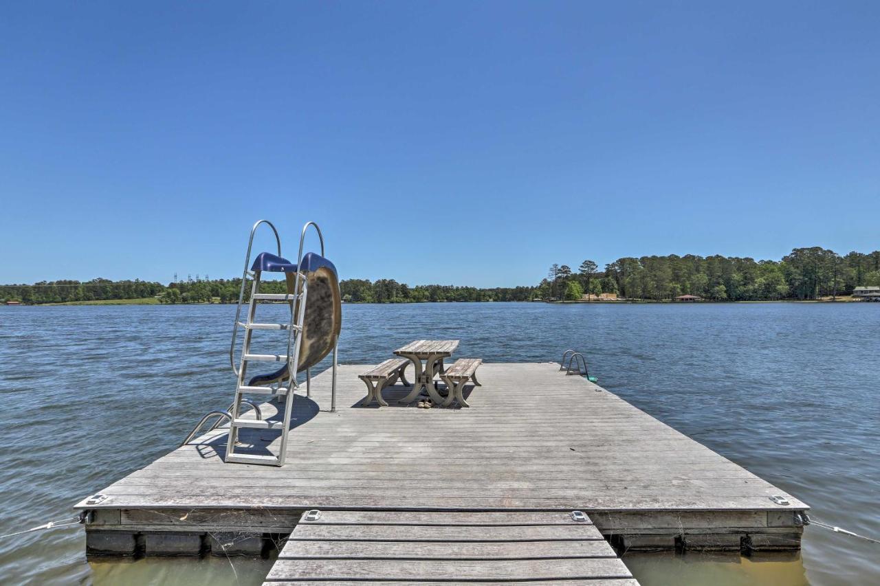 House With Dock And Slide Situated On Lake Sinclair! Sparta Zewnętrze zdjęcie